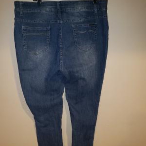 Jeans - Picture 3 of 3